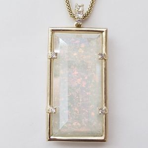 Kendra Scott Edith Kyrocera Opal necklace!!!